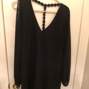 Long sleeve backless dress